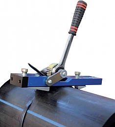 Использование устройства для снятия внешнего грата после стыковой сварки полиэтиленовых труб Rotorica Red 400 Использование устройства для снятия внешнего грата после стыковой сварки полиэтиленовых труб Rotorica Red 400